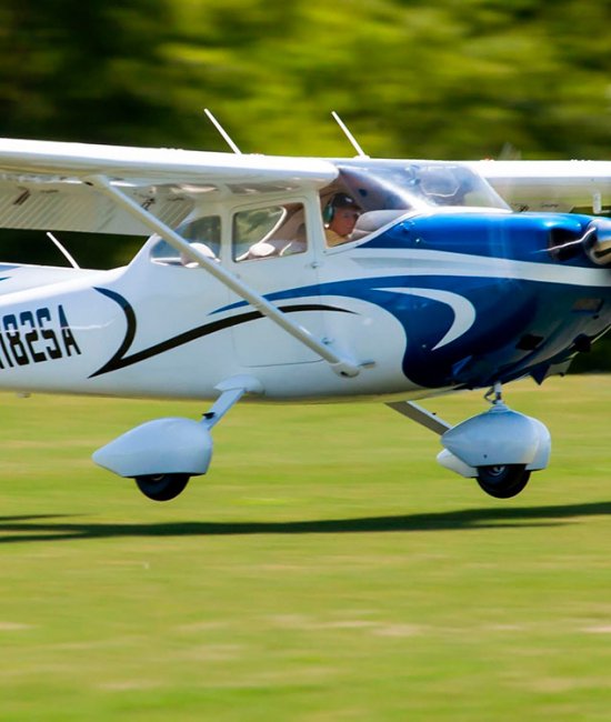 Політ на літаку Cessna-182 Skylane ознайомчий політ на літаку