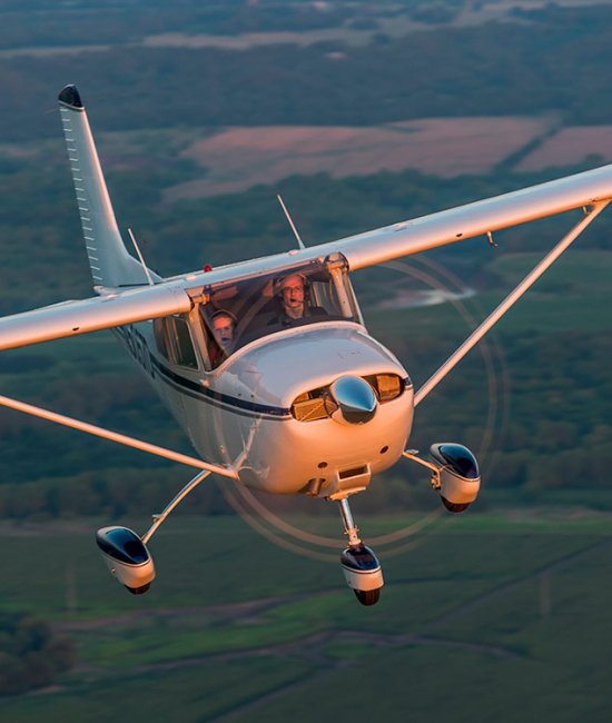 Політ на літаку Cessna-182 Skylane ознайомчий політ на літаку