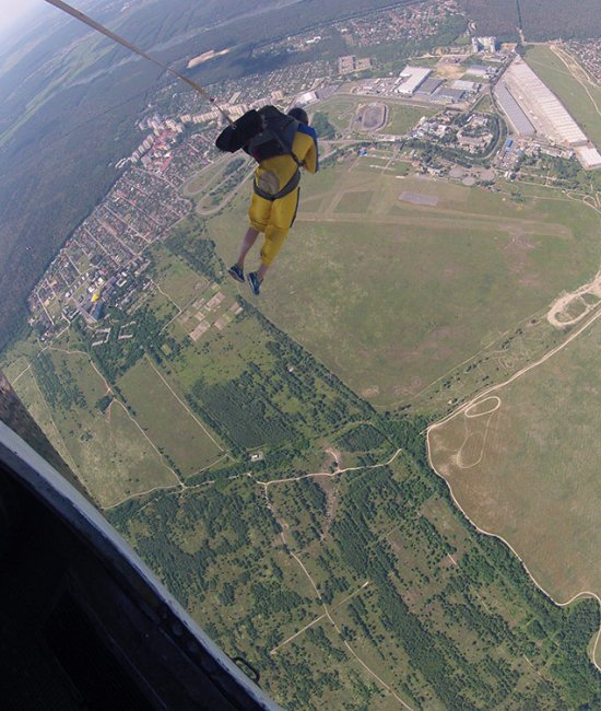 STATIC LINE Самостійний стрибок з парашутом